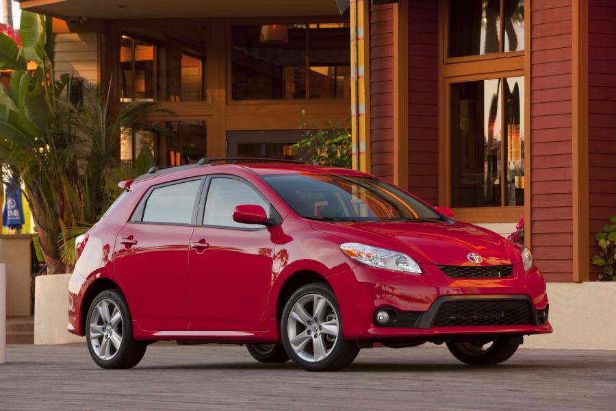  Toyota Matrix 2011 года  (фото 38 из 38)
